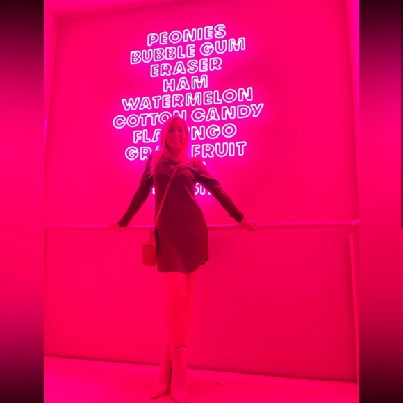 Meet Your Posher! 🛍️ - Picture 6 of 8